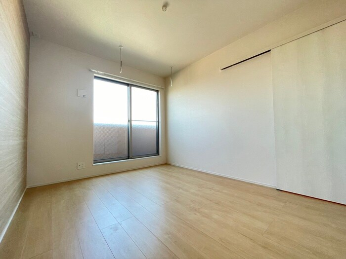 物件内観写真8　(居室)