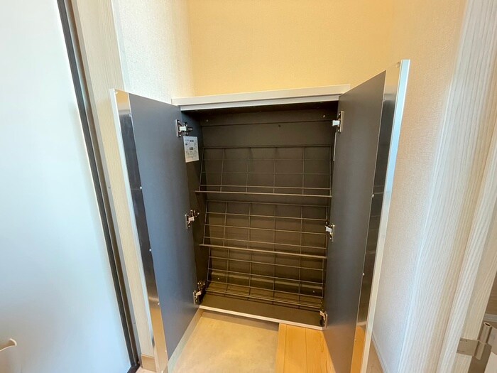 物件内観写真11　(靴箱)