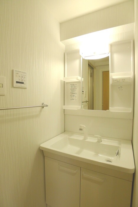 物件内観写真11　(洗面)