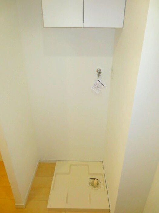 物件内観写真13　(洗濯機置場)