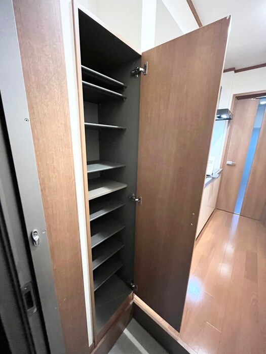 物件内観写真18　(靴箱)