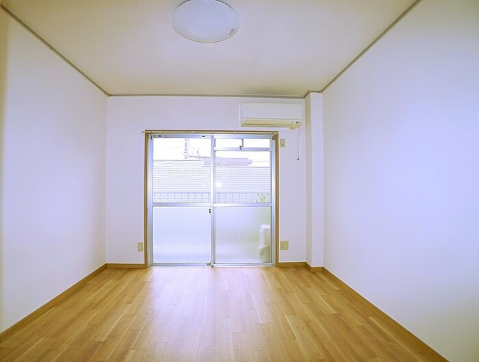 物件内観写真7　(居室)