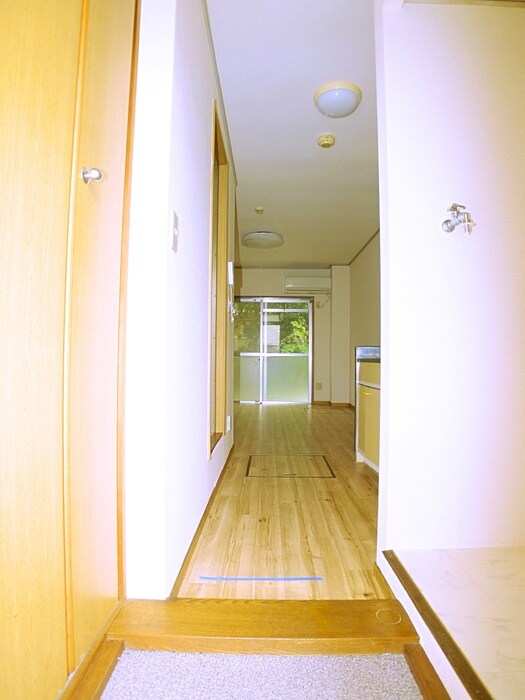 物件内観写真10　(玄関)