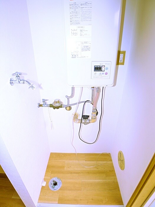 物件内観写真14　(洗濯機置場)