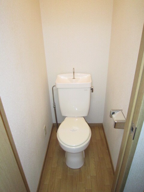 物件内観写真13　(トイレ)