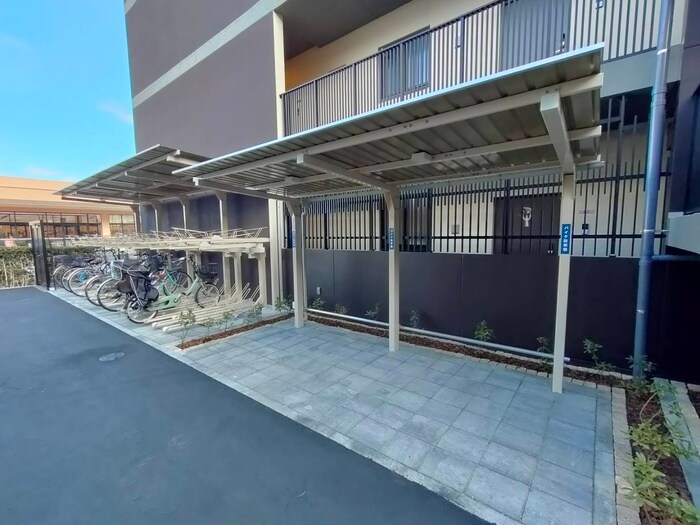 コートデルトゥール昭島のバイク置き場