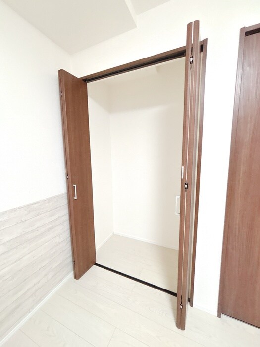 物件内観写真10　(収納)