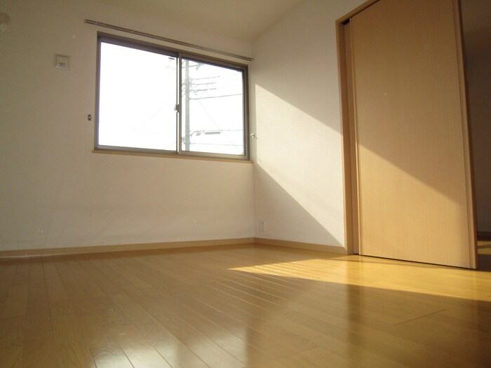 物件内観写真10　(居室)