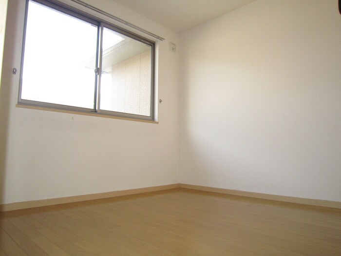 物件内観写真12　(居室)