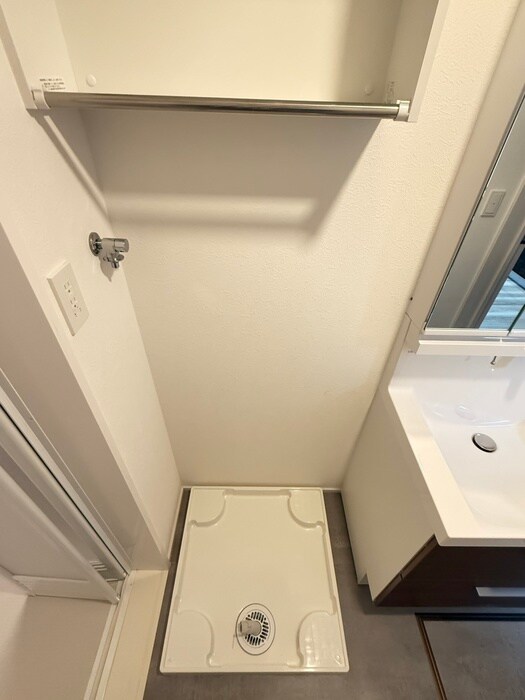 物件内観写真18　(洗濯機置場)