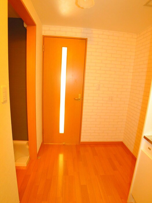 物件内観写真11　(廊下)