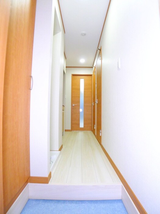 物件内観写真17　(玄関)