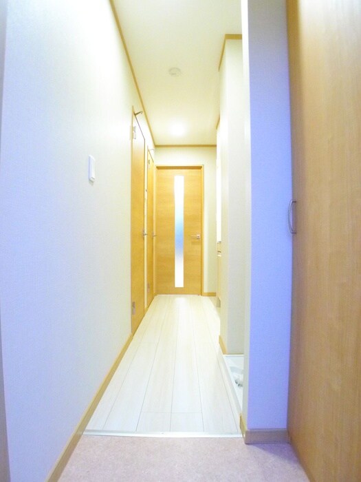 物件内観写真17　(玄関)