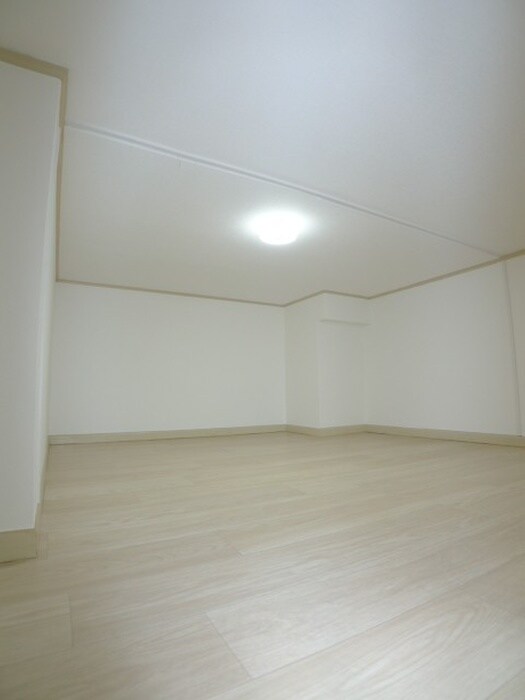 物件内観写真9　(ロフト)