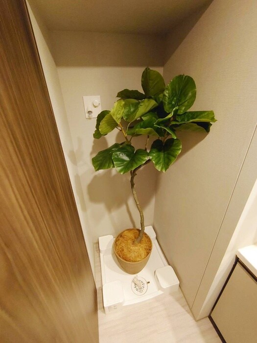 物件内観写真18　(洗濯機置場)