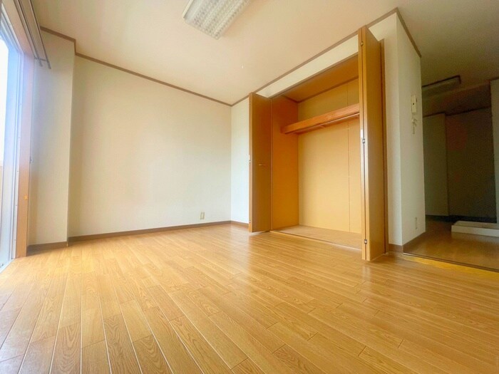 物件内観写真5　(玄関)