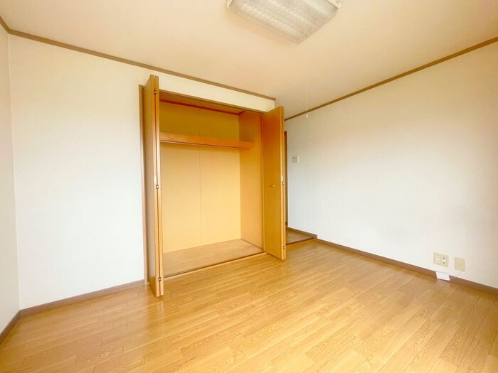 物件内観写真6　(収納)