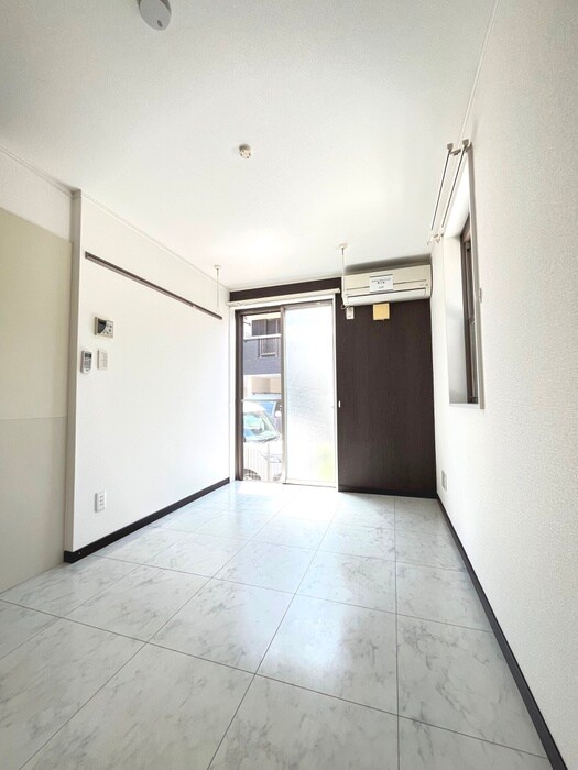 物件内観写真6　(居室)