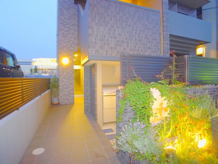 物件外観写真4　(建物設備)