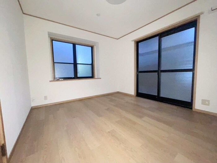 物件内観写真8　(居室)