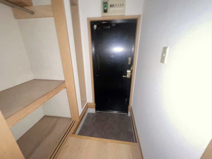 物件内観写真22　(玄関)