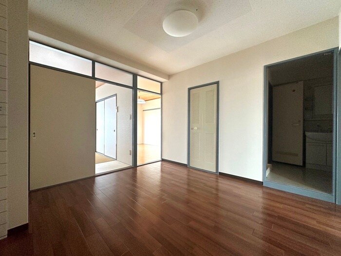 物件内観写真8　(居室)