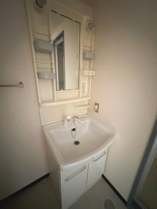 物件内観写真12　(洗面)