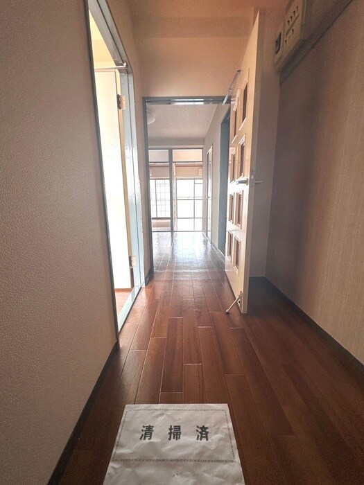 物件内観写真22　(玄関)