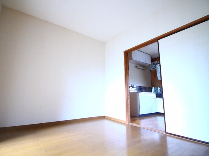 物件内観写真8　(居室)