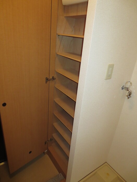 物件内観写真8　(靴箱)