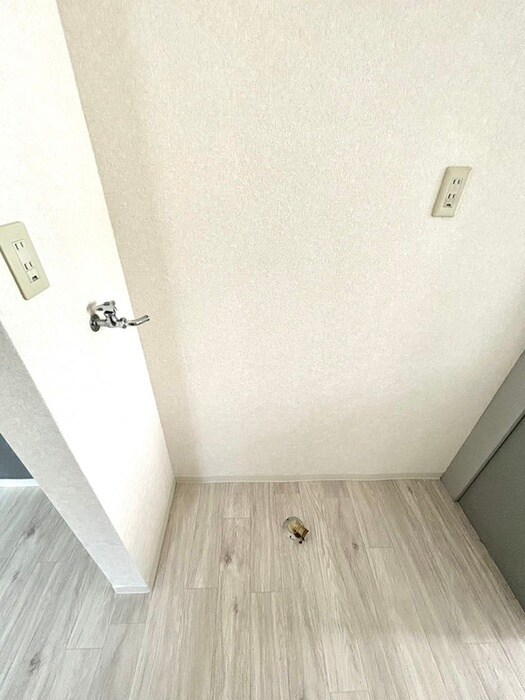 物件内観写真14　(洗濯機置場)