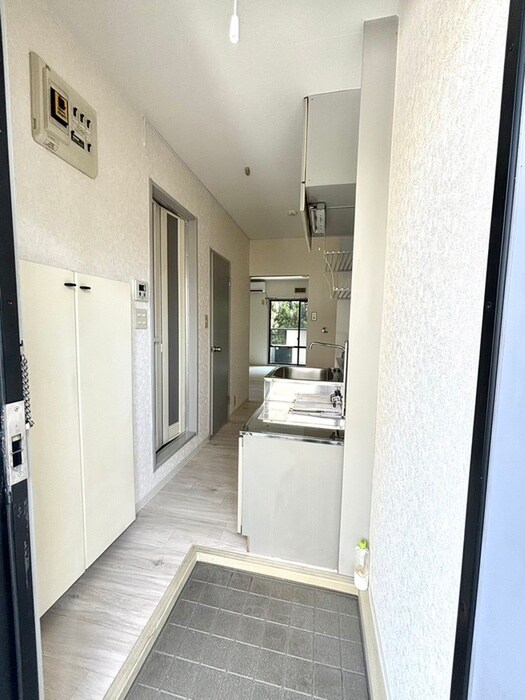 物件内観写真15　(玄関)