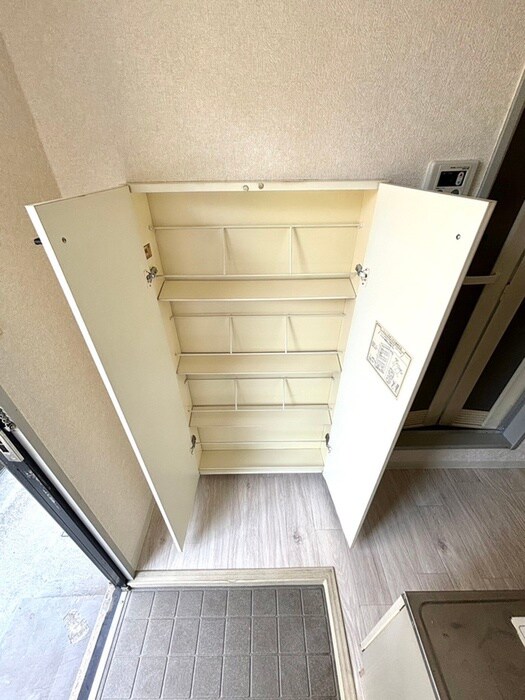 物件内観写真18　(靴箱)
