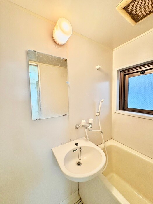 物件内観写真8　(洗面)