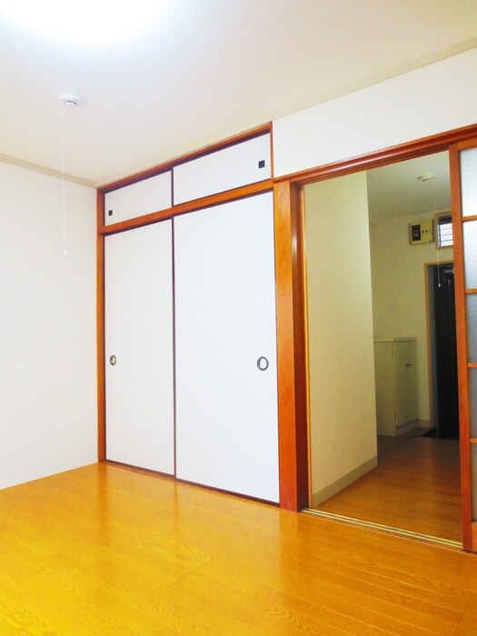 物件内観写真8　(居室)