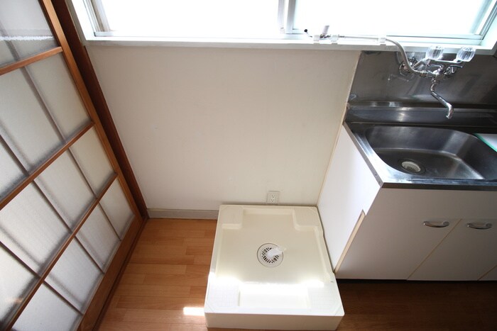 物件内観写真13　(洗濯機置場)