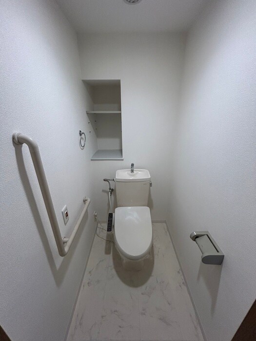 物件内観写真11　(トイレ)