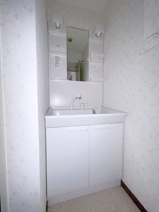 物件内観写真11　(洗面)