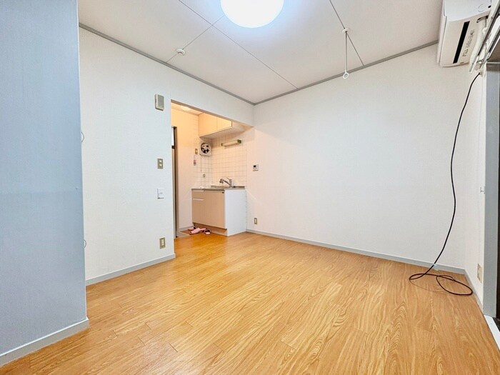 物件内観写真11　(居室)