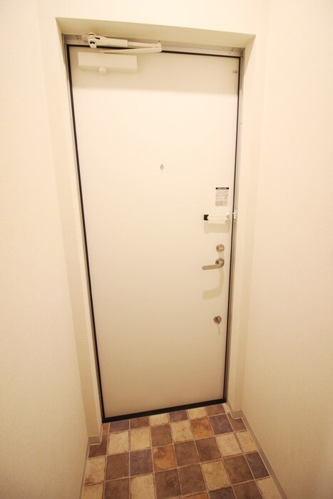 物件内観写真16　(玄関)