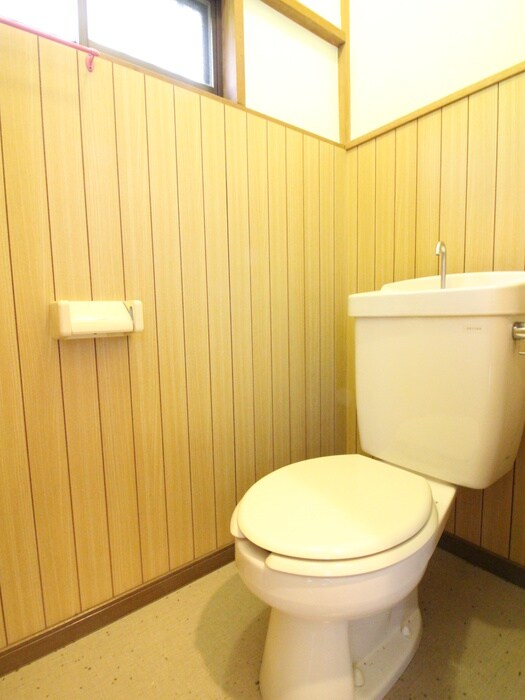 物件内観写真8　(トイレ)