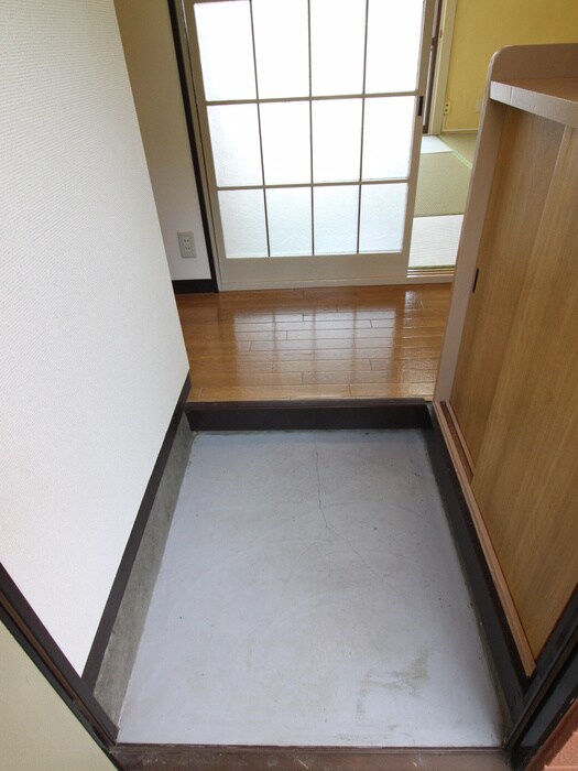 物件内観写真15　(玄関)
