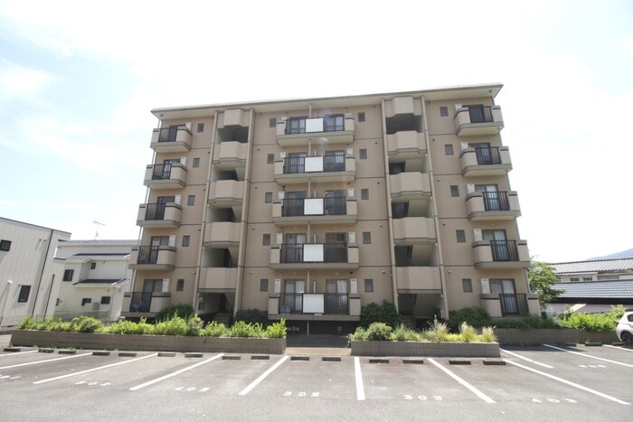 物件外観写真6　(エントランス部分)