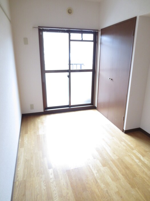 物件内観写真12　(居室)