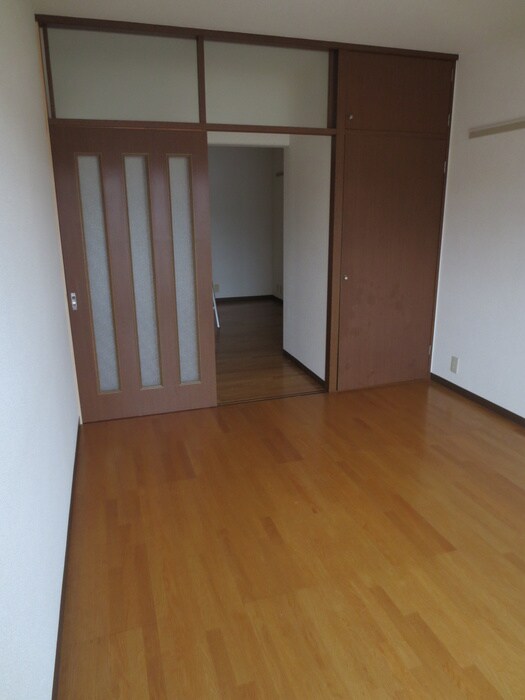 物件内観写真15　(居室)