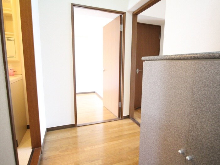 物件内観写真21　(玄関)