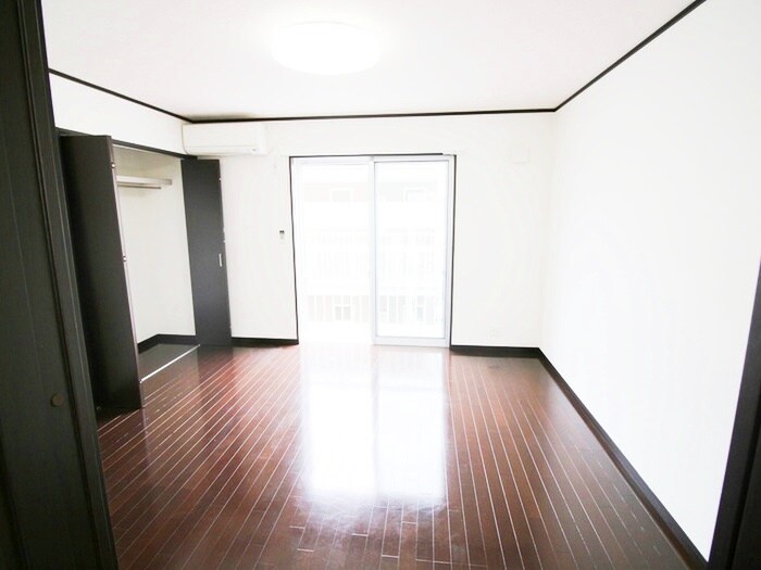 物件内観写真11　(居室)