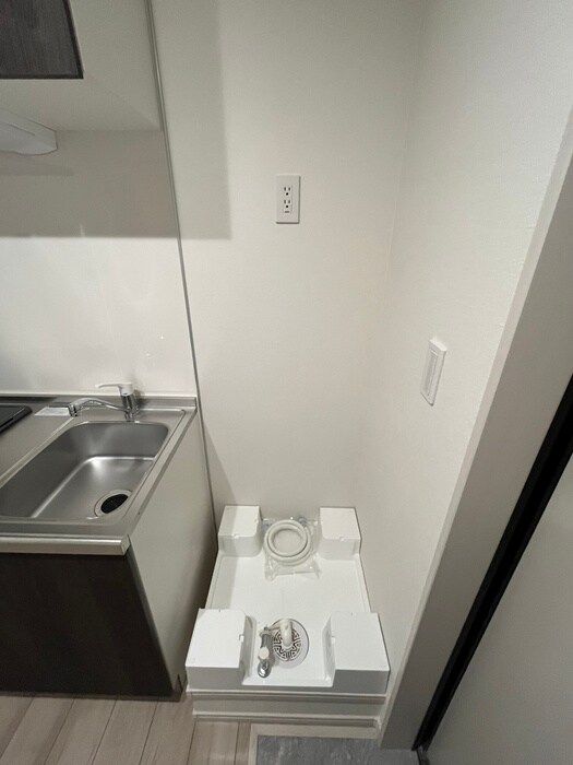 物件内観写真16　(洗濯機置場)