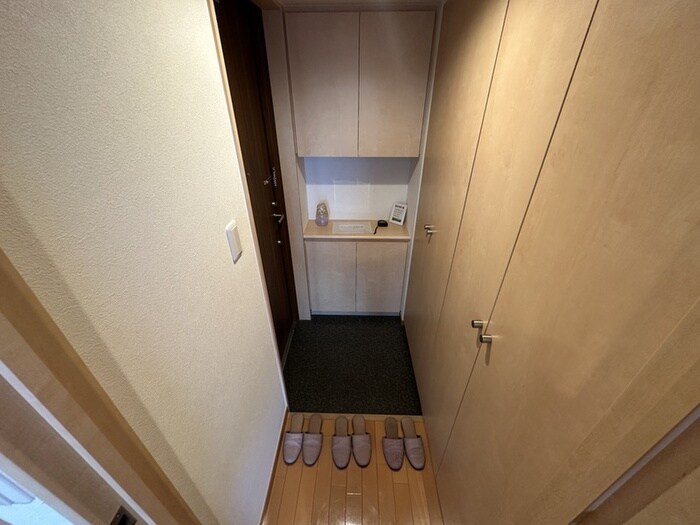 物件内観写真6　(玄関)