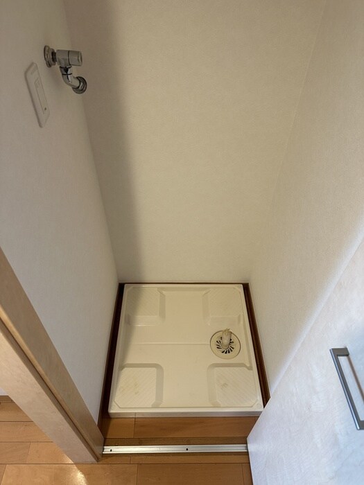 物件内観写真14　(洗濯機置場)